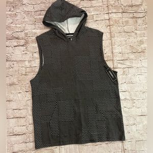 NWT Overdrive black/white polkadots sleeveless hoodie pullover top size L